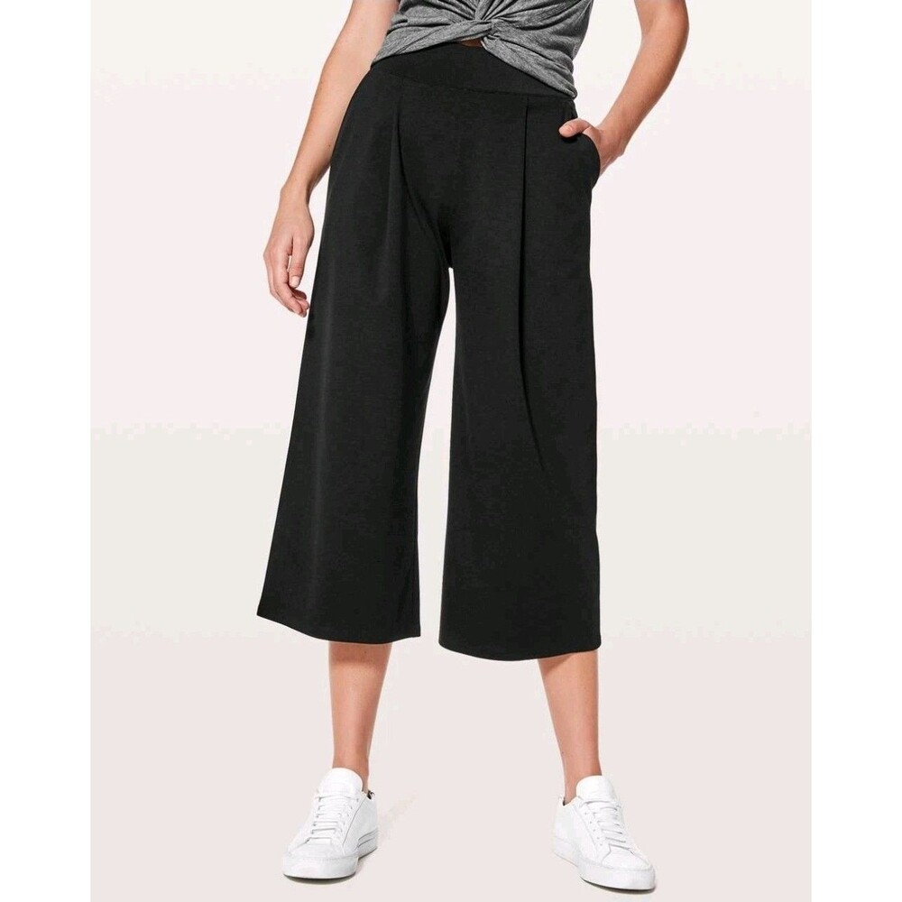 Lululemon Can You Feel The Pleat Crop Pants 6 Black Wide Leg Culottes Palazzo